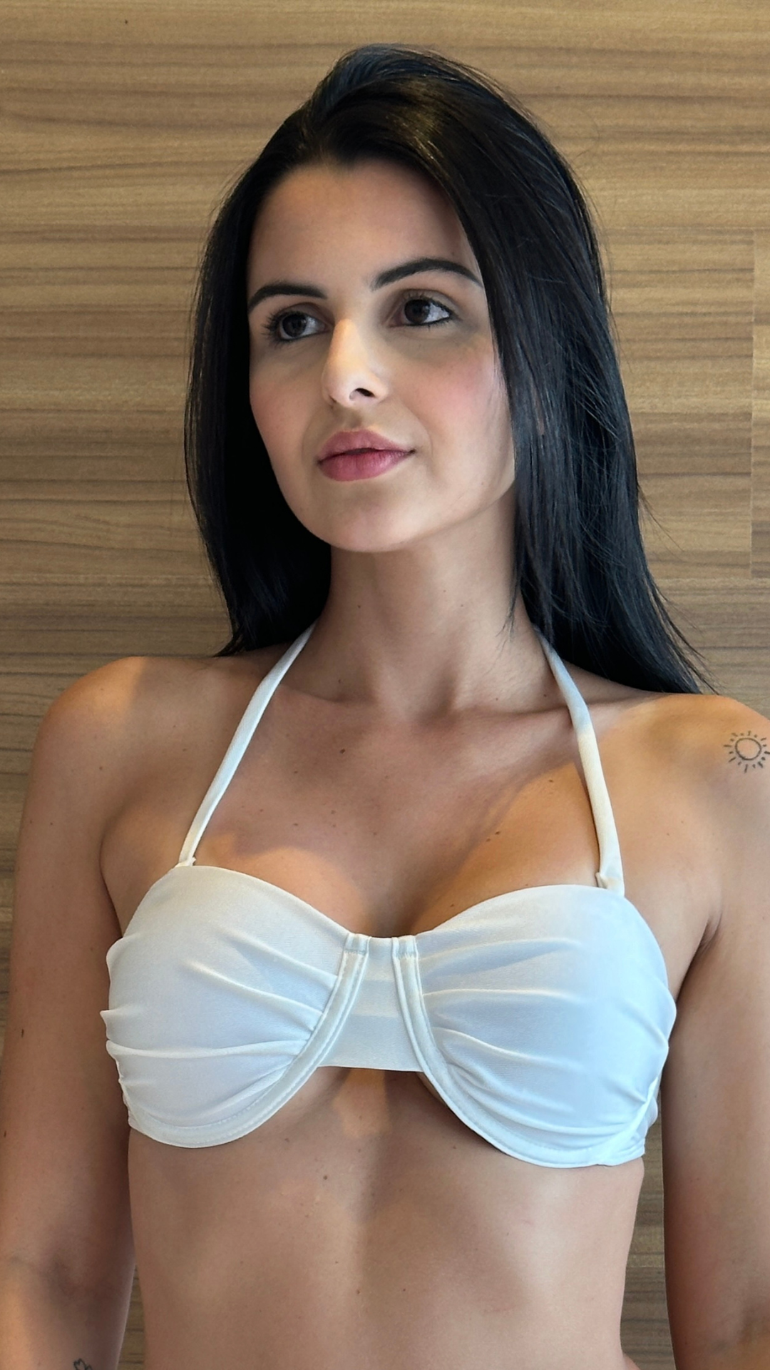 Top Helena Off White | Top de Biquíni com Aro e Alças em madrepérolas Artesanais – Lemon Light.