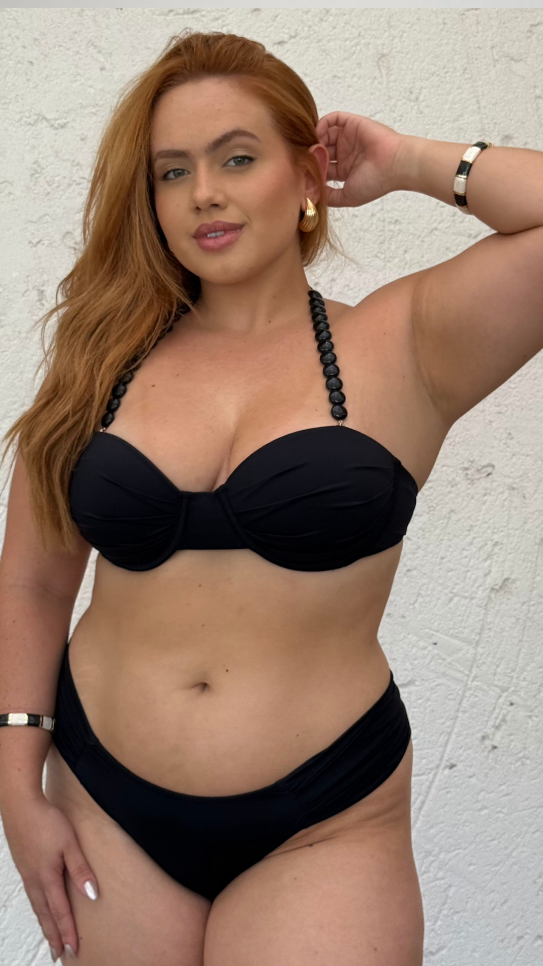 Top Helena Preto | Top de Biquíni com Aro e Alças de Pérolas Negras Artesanais – Lemon Light.