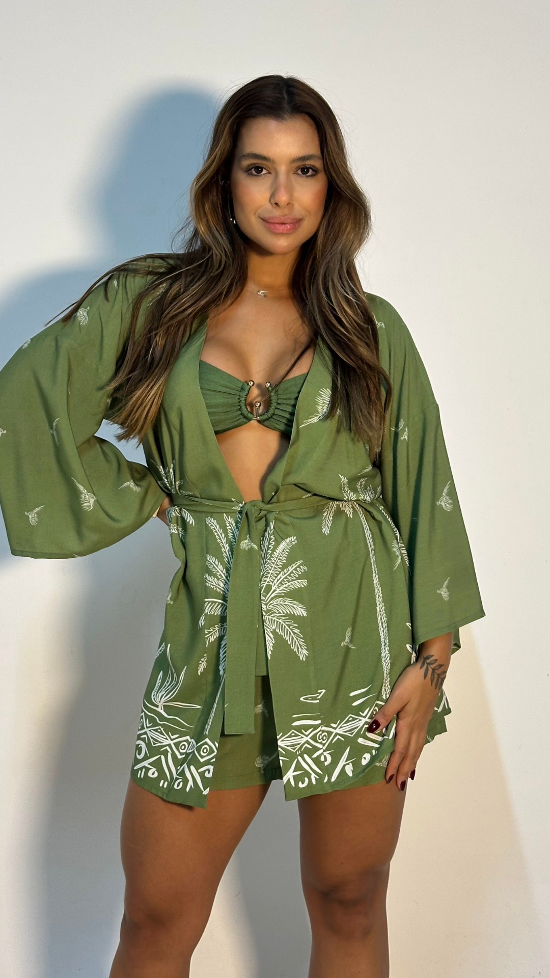 KIMONO JÚ/COM SHORT TROPICALIA